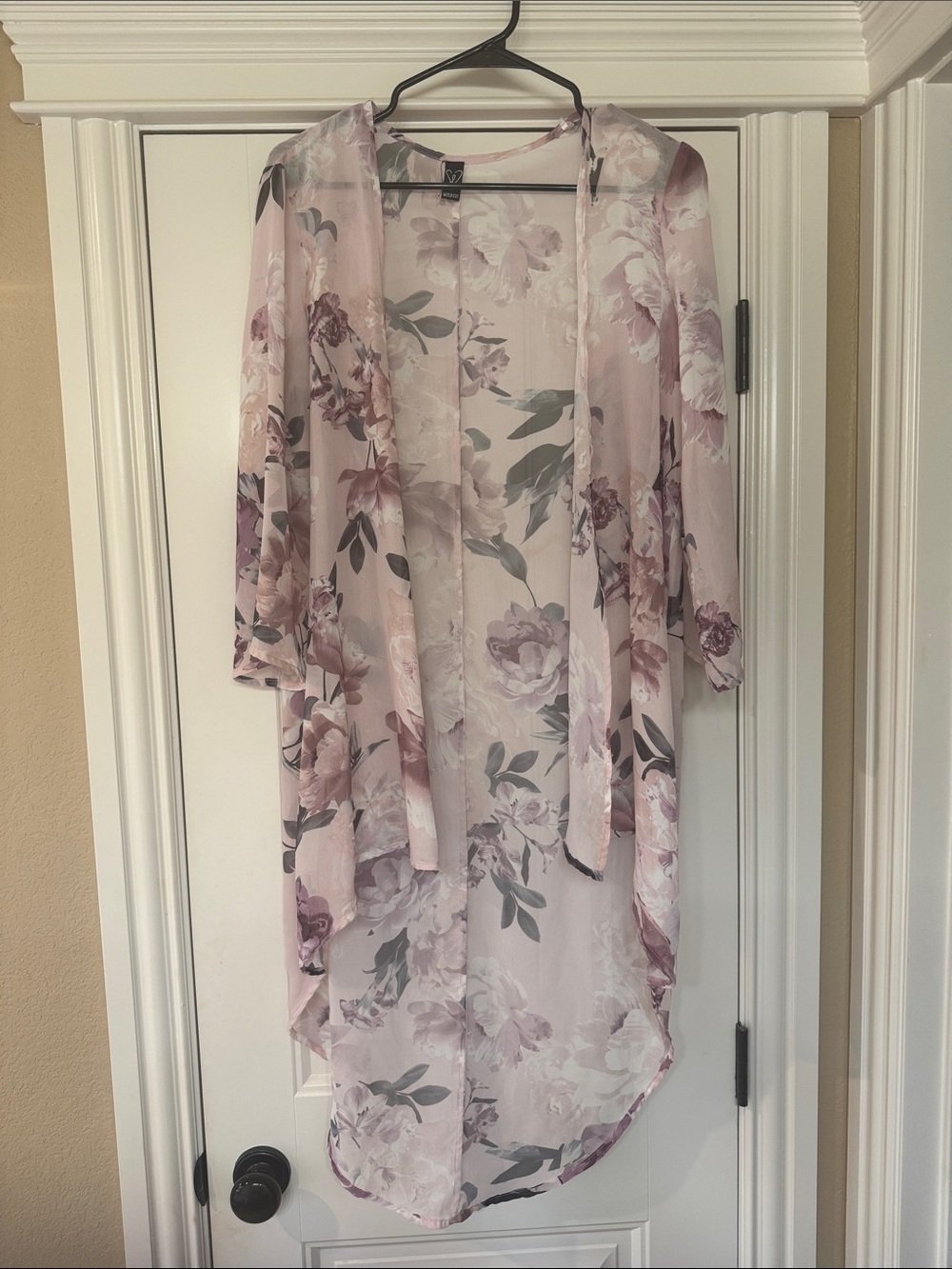Windsor Pale Pink Floral Open-Front Kimono